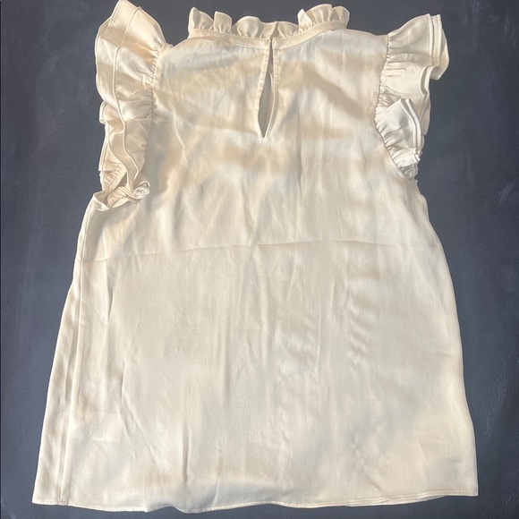 Express Ivory Ruffle Sleeve Top - Picture 2 of 5